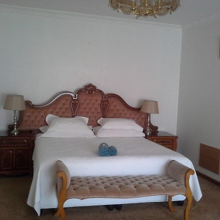 Naleli Guest House Selomas ภายนอก รูปภาพ